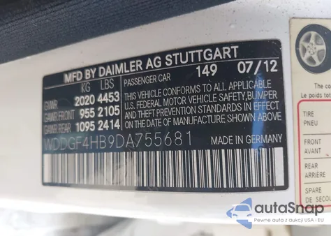 2013 Mercedes-Benz C 250 Sport z USA, uszkodzony, nr VIN WDDGF4HB9DA755681